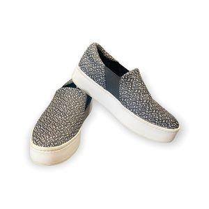 VINCE Canvas Slip On Sneakers Size 7